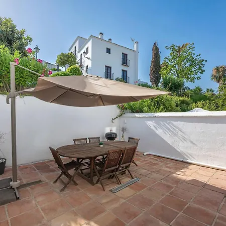 Charming House 2br With Patio, Pool And Parking Marbella