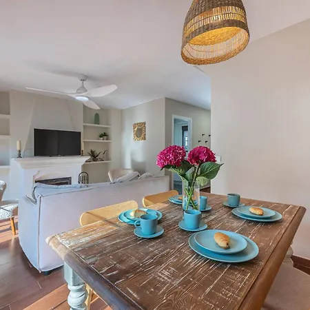 Charming House 2br With Patio, Pool And Parking 마르베야