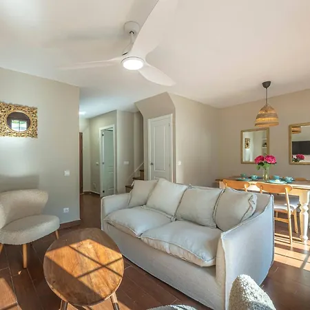 Charming House 2br With Patio, Pool And Parking * מארבלה