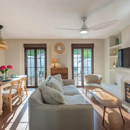 Dom wakacyjny Charming House 2br With Patio, Pool And Parking Marbella