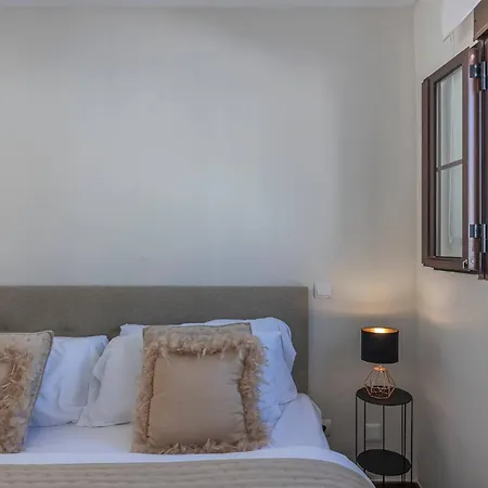 Charming House 2br With Patio, Pool And Parking Dom wakacyjny *