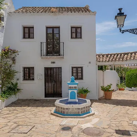 بيت للعطل Charming House 2br With Patio, Pool And Parking ماربيا