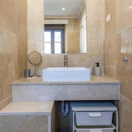 Charming House 2br With Patio, Pool And Parking Holiday home